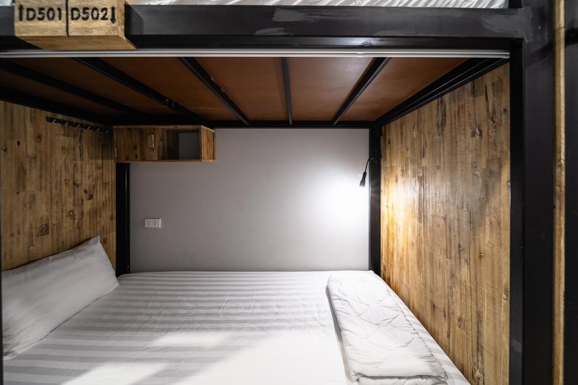 9Station Hostel & Bar Дуонг-Донг Экстерьер фото