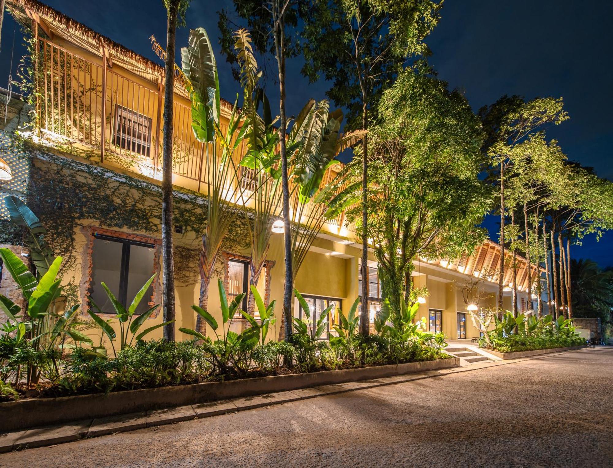 9Station Hostel & Bar Дуонг-Донг Экстерьер фото