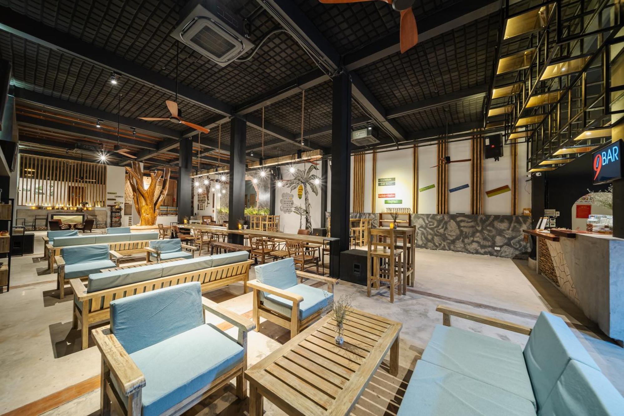 9Station Hostel & Bar Дуонг-Донг Экстерьер фото