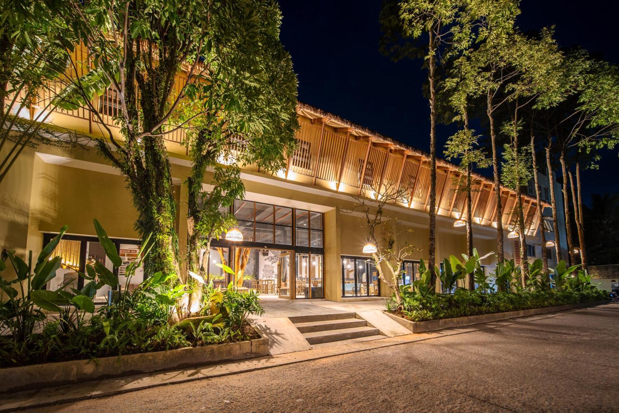 9Station Hostel & Bar Дуонг-Донг Экстерьер фото