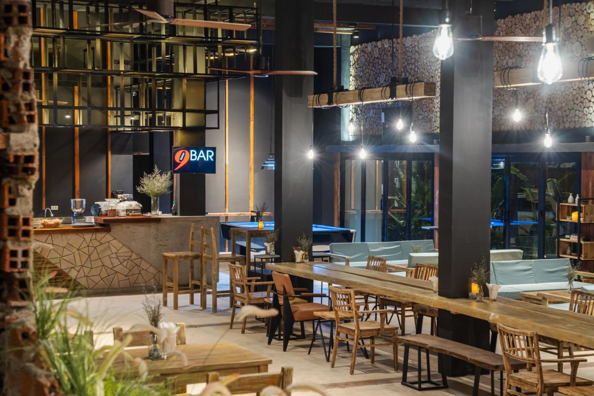 9Station Hostel & Bar Дуонг-Донг Экстерьер фото