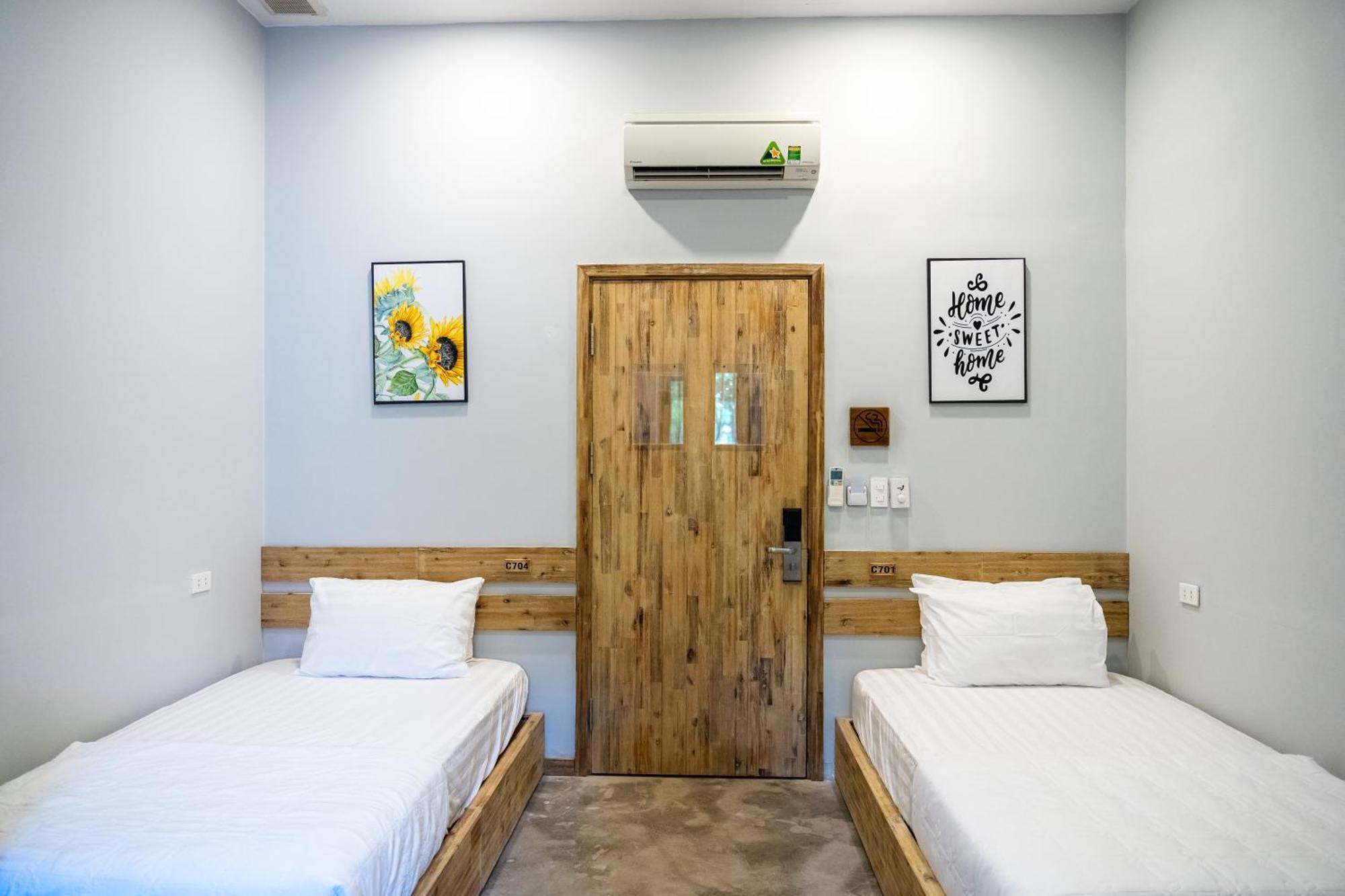 9Station Hostel & Bar Дуонг-Донг Экстерьер фото